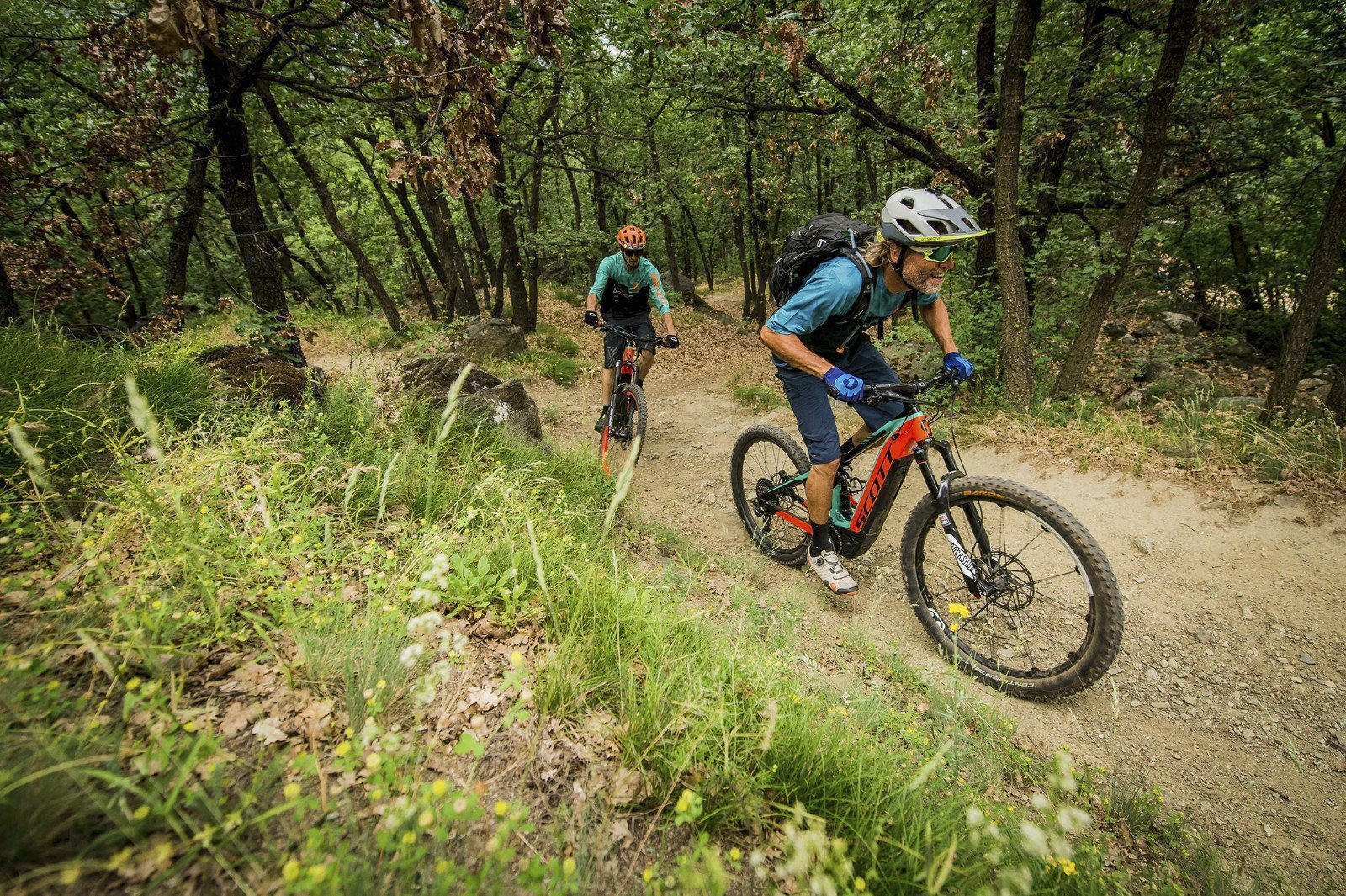 You are currently viewing How many calories do I burn while cycling with an e-bike?